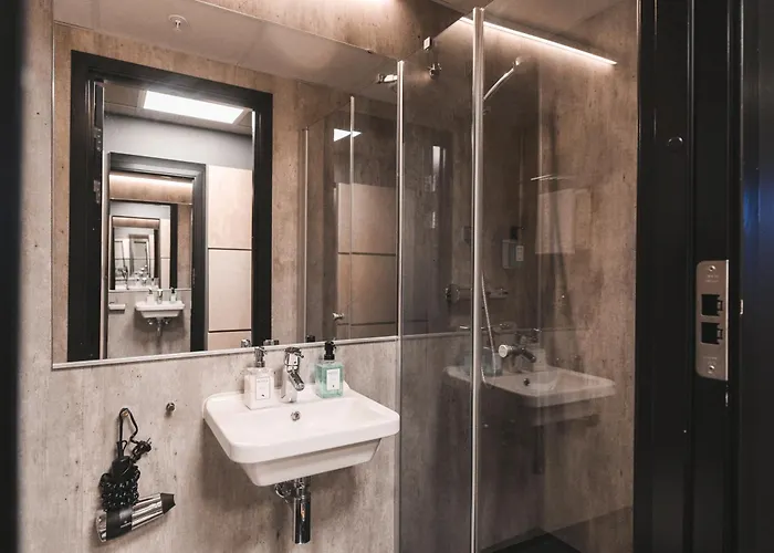 Svalbard | The Vault Hotell 3*