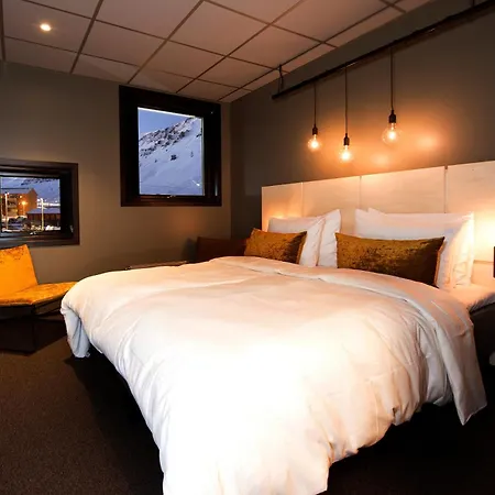 מלון Svalbard | The Vault