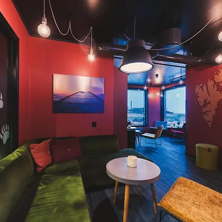 Svalbard | The Vault מלון